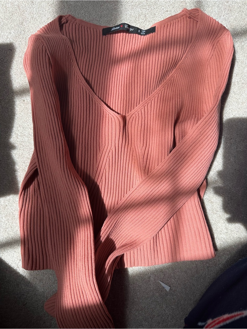 Roma Ribbed V-Neck Sweater in Dusty Rose